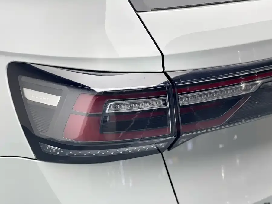 Volkswagen Tiguan (Tharu) Tuyue 2023 300TSI 2WD Moon Edition 2023 — миниатюра 4