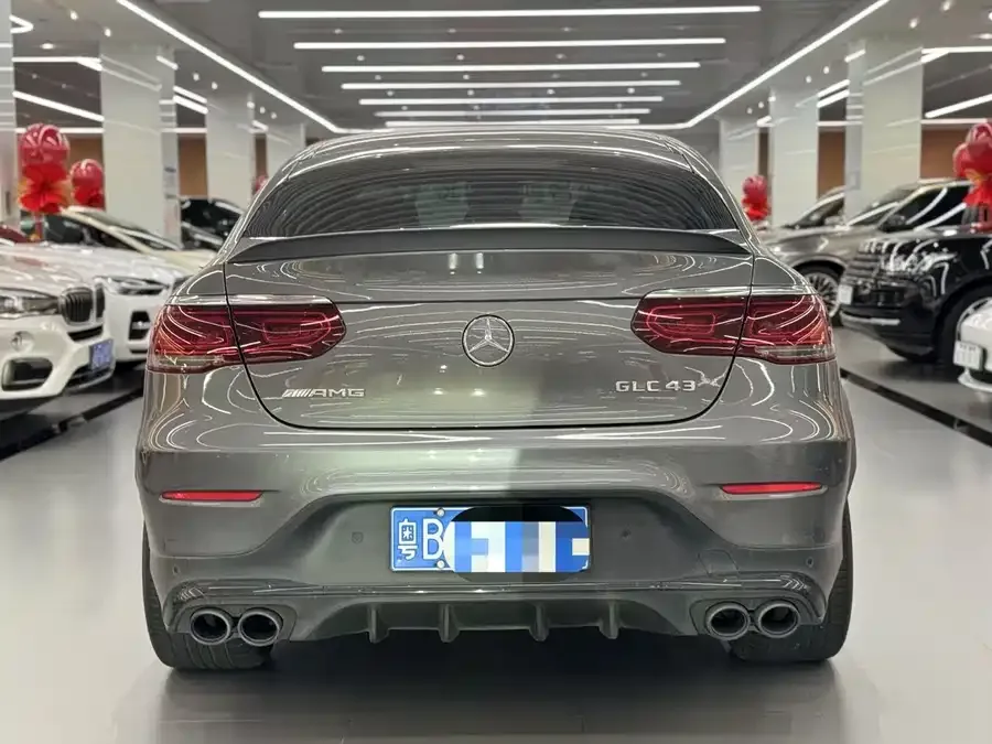 Mercedes-Benz GLC Coupe AMG Mercedes-Benz GLC Coupe AMG 2022 AMG GLC 43 4MATIC Coupe SUV 2023 — миниатюра 2