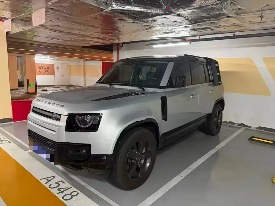 Land Rover guard 2022