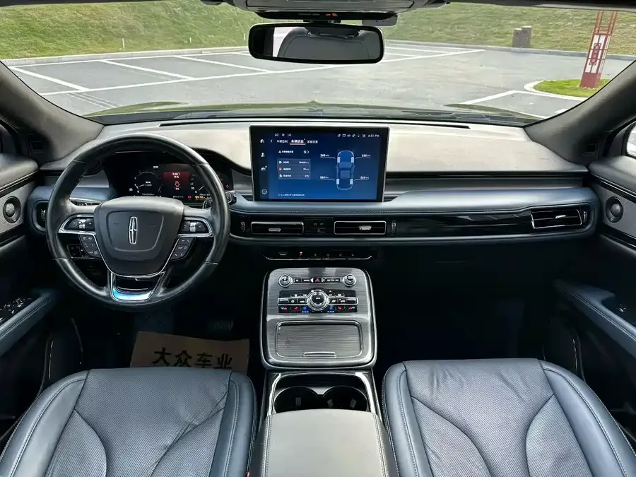 Lincoln Navigator Navigator 2021 2.0T 4WD Elegant Edition 2022 — миниатюра 2