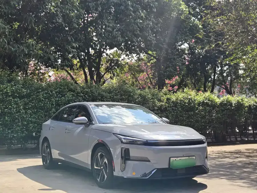Geely Galaxy L6 2024