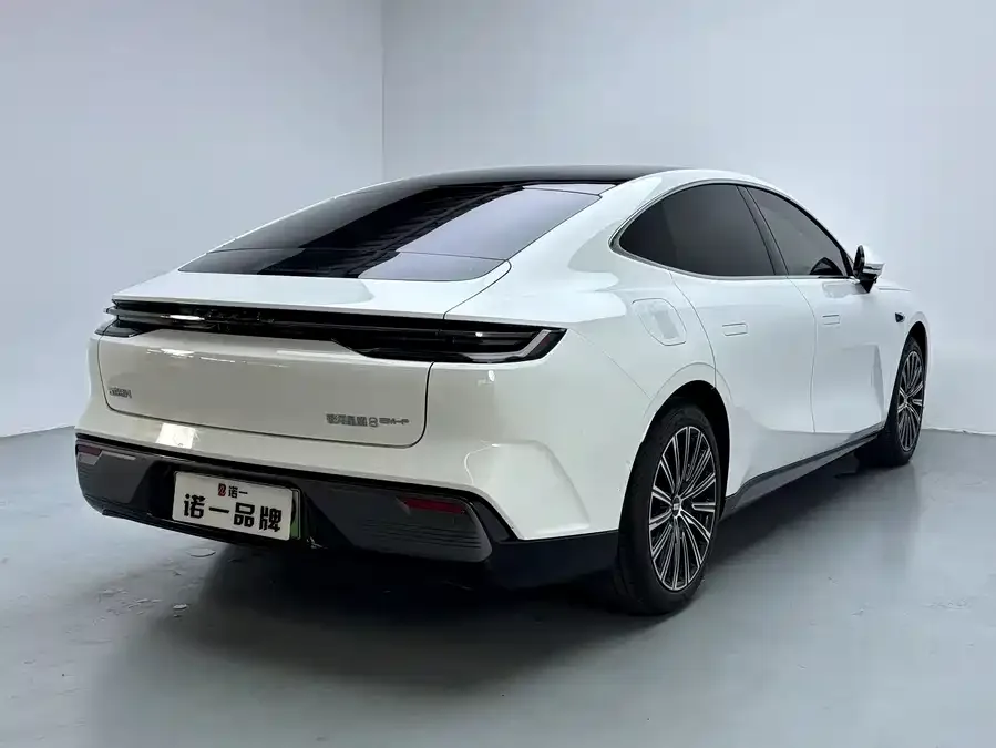 Geely Galaxy Star 8 Galaxy Star 8 2025 130km EM-P Starship Edition 2025 — миниатюра 2