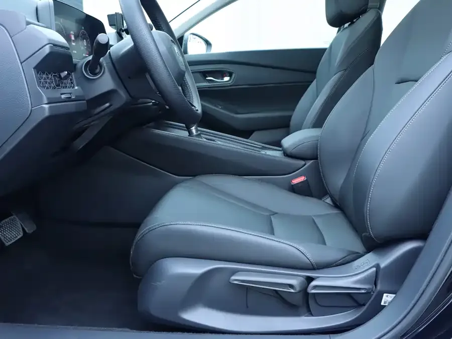 Honda Accord Accord 2025 Sport Series 260TURBO Comfort Edition 2026 — миниатюра 2