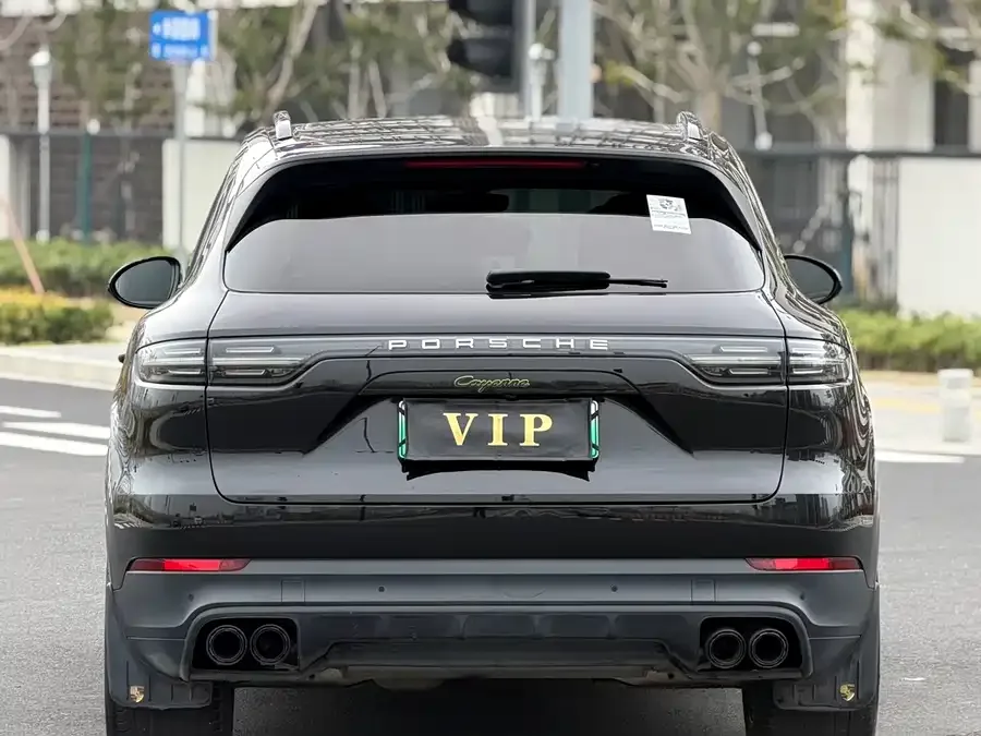 Porsche Cayenne New Energy Cayenne New Energy 2023 Cayenne E-Hybrid 2.0T 2023 — миниатюра 3