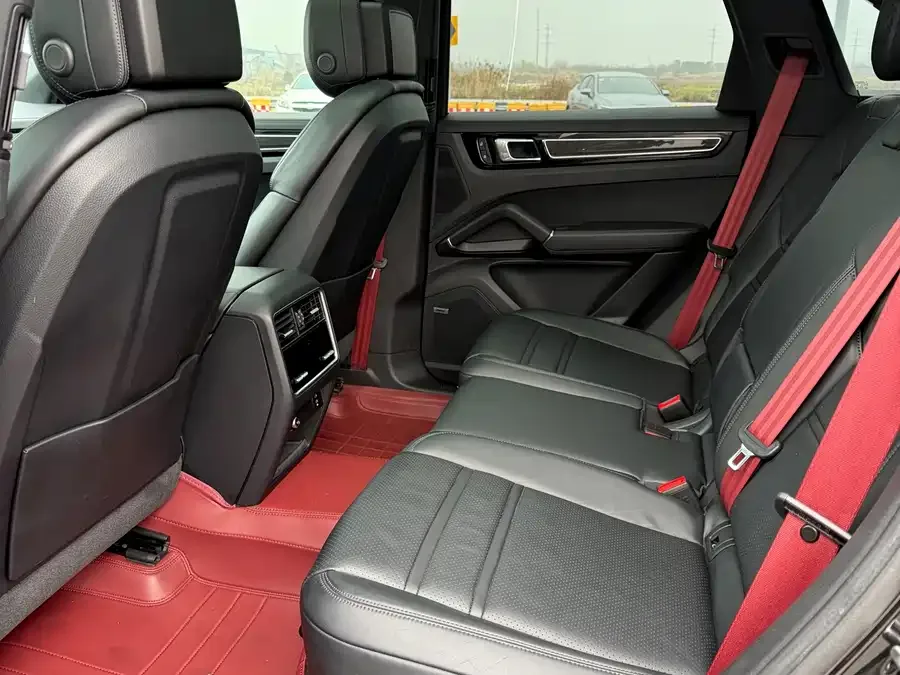 Porsche Cayenne New Energy Cayenne New Energy 2023 Cayenne E-Hybrid 2.0T 2023 — миниатюра 5