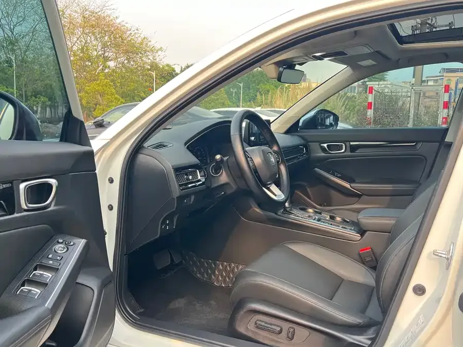 Honda Integra Stylish 2022 240TURBO CVT Deluxe Edition 2022 — миниатюра 4