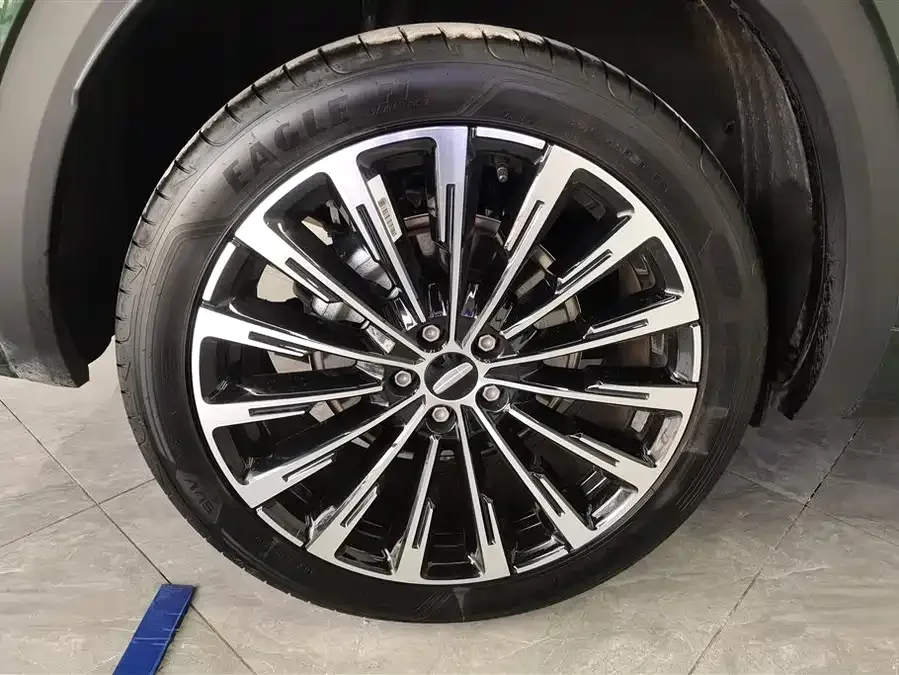 Geely Monjaro Xingyue L 2025 Dongfangyao 2.0TD Automatic 4WD Moon-Watching Edition 2024 — миниатюра 5