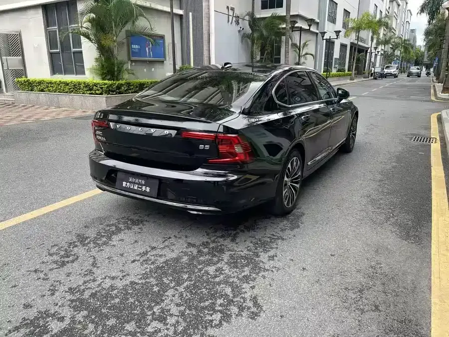 Volvo S90 2024 B5 Luxury Edition 2024 — миниатюра 3