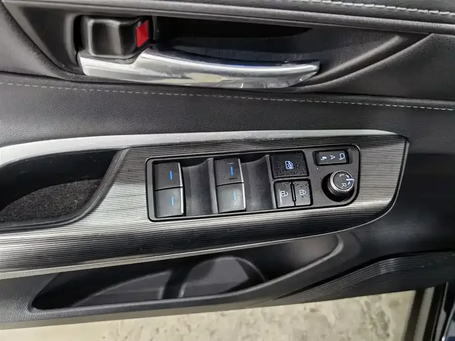 Toyota Lingfang HARRIER Lingfang Harrier 2022 2.0L CVT 2WD Luxury Edition 2022 — миниатюра 3