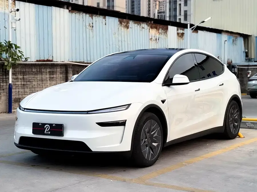Tesla Model YL 2025