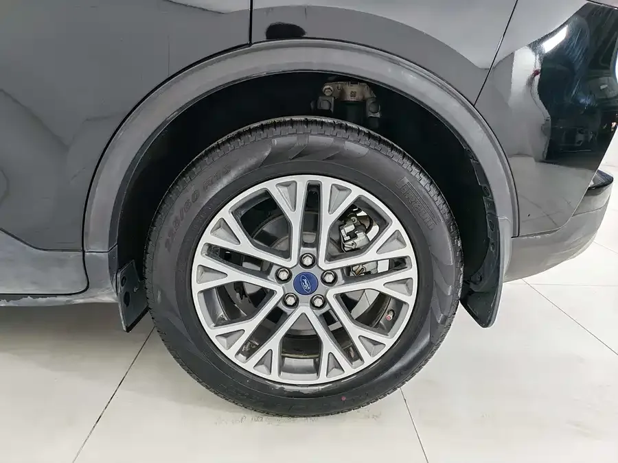 Ford Edge 2020 EcoBoost 245 2WD Premium Edition 2023 — миниатюра 5