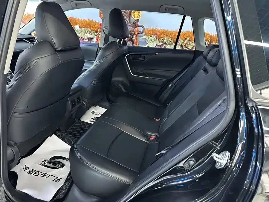 Toyota Wildlander Wildlander 2023 2.0L CVT 2WD Leading Edition 2024 — миниатюра 2