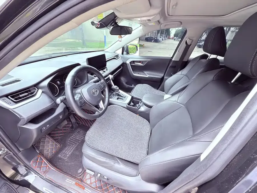 Toyota Wildlander Wildlander 2023 2.0L CVT 2WD Urban Edition 2023 — миниатюра 5