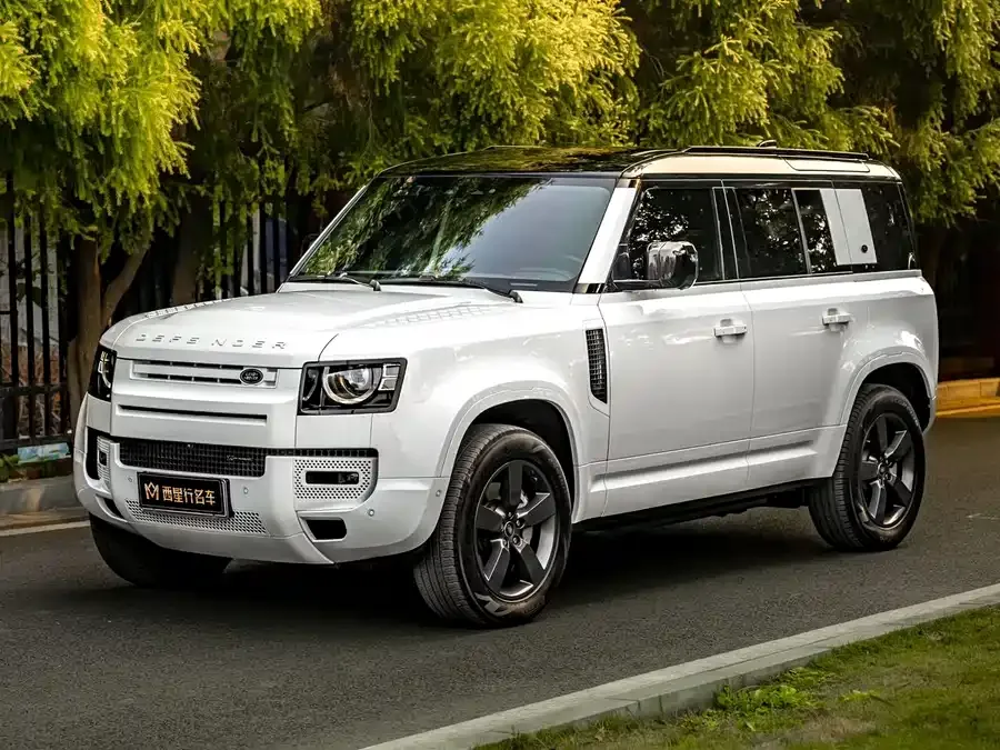 Land Rover guard 2022