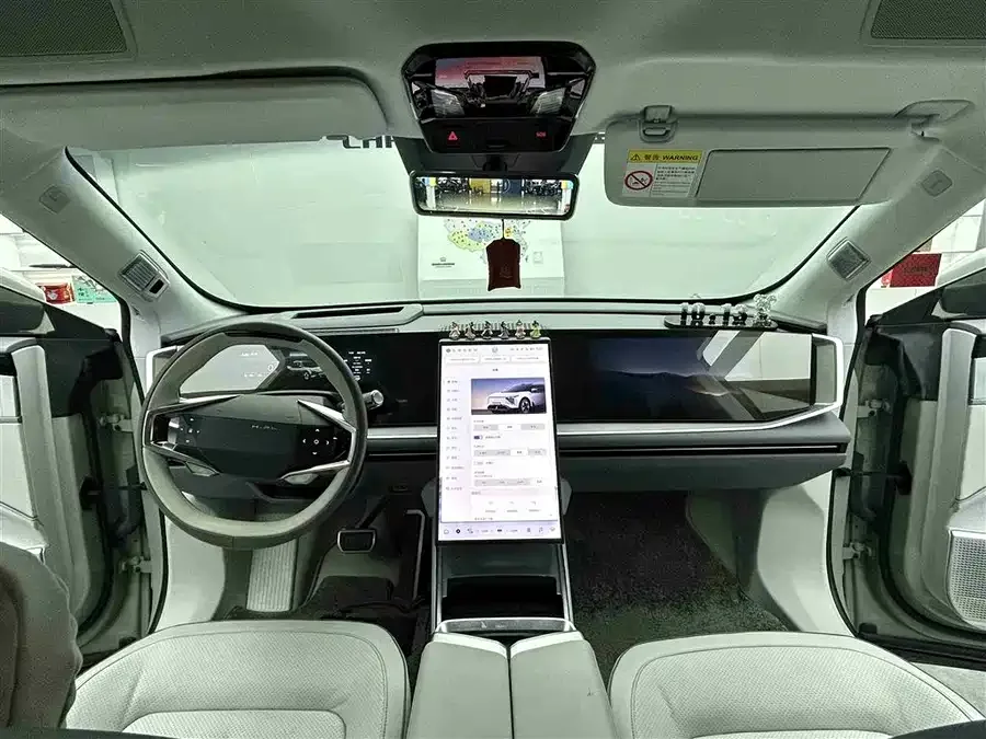 HiPhi Y Gaohe HiPhi Y 2023 560km Pioneer Edition 2023 — миниатюра 3
