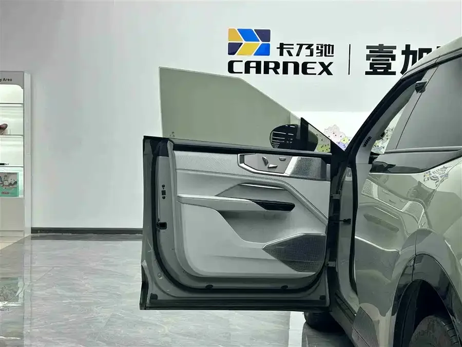 HiPhi Y Gaohe HiPhi Y 2023 560km Pioneer Edition 2023 — миниатюра 5