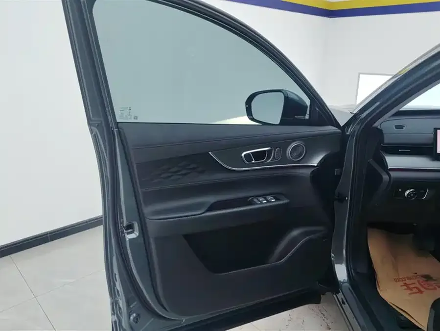 Chery Tiggo 8 PLUS Tiggo 8 PLUS 2025 290TGDI DCT Luxury Edition 2025 — миниатюра 4