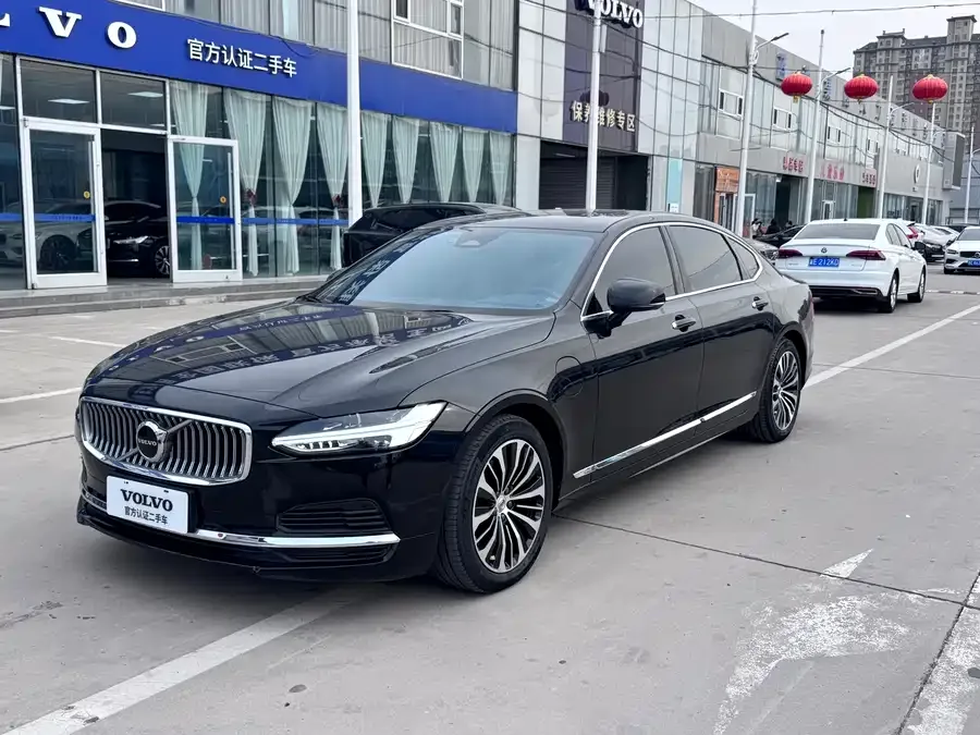Volvo S90 plug-in hybrid 2023
