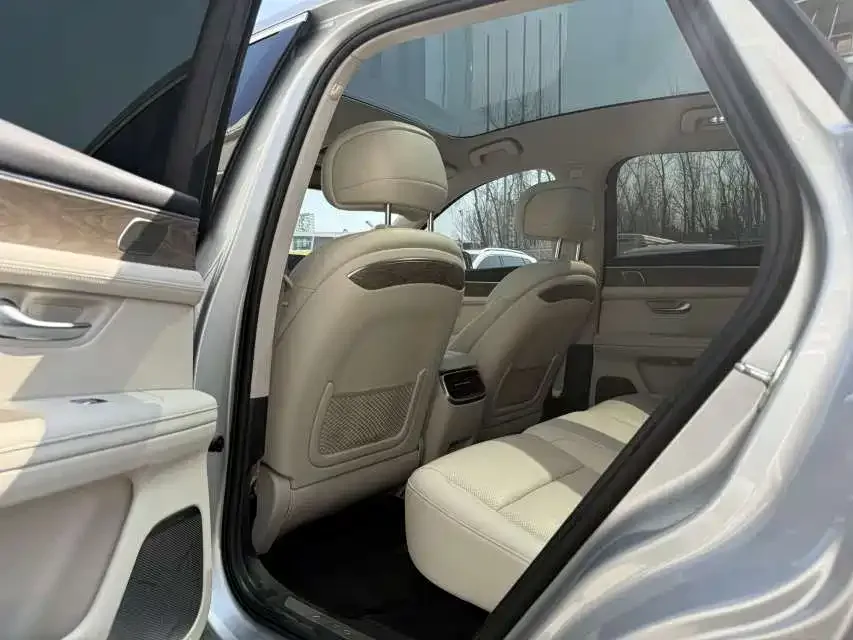 AITO M5 M5 2022 Extended Range 4WD Ultimate Edition 2022 — миниатюра 4