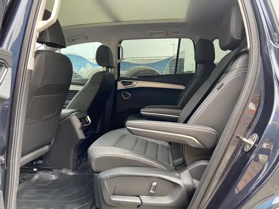 Volkswagen Talagon Lanjing 2023 facelift 380TSI 4WD luxury version Pro 6 seats 2023 — миниатюра 3