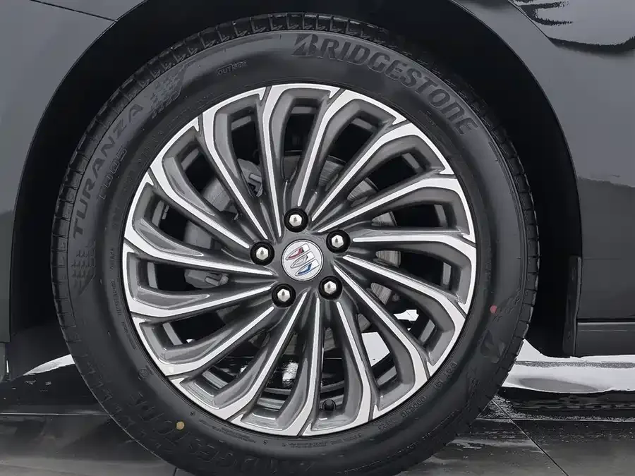 Buick LaCrosse Buick LaCrosse 2026 28T Platinum Edition 2025 — миниатюра 5