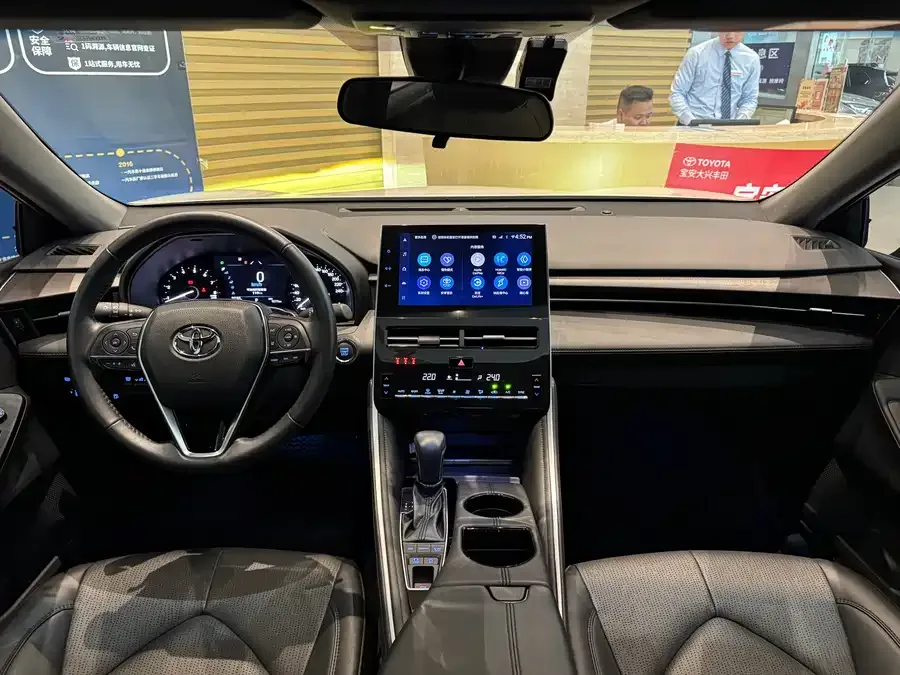Toyota Avalon Avalon 2023 2.5L Luxury Edition 2023 — миниатюра 4