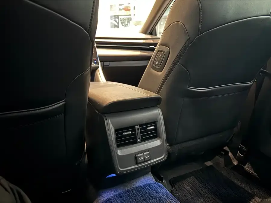 Toyota Avalon Avalon 2023 2.5L Luxury Edition 2023 — миниатюра 5