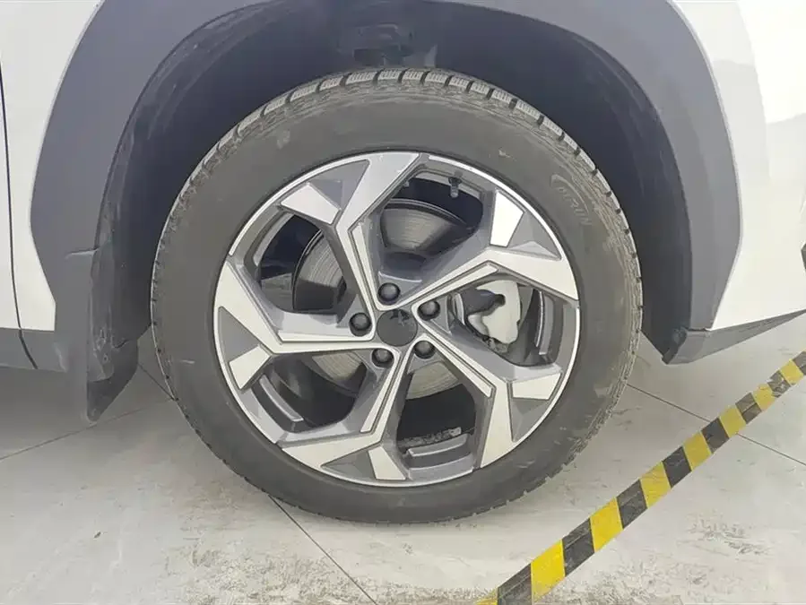 Geely Atlas L Boyue L 2023 1.5TD DCT Honor Edition 2023 — миниатюра 5
