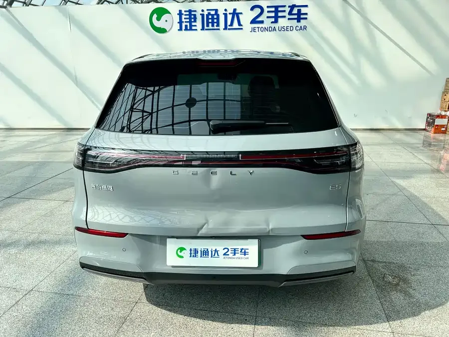 Geely Galaxy E5 Galaxy E5 2026 530km Explorer Edition 2025 — миниатюра 4