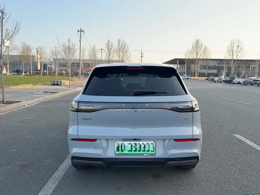 Geely Galaxy E5 Galaxy E5 2024 530km Long Range Edition 2025 — миниатюра 5