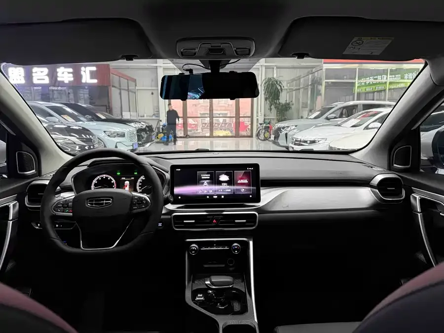 Geely Coolray SX11 Binyue 2021 1.4T DCT Platinum Edition 2022 — миниатюра 4