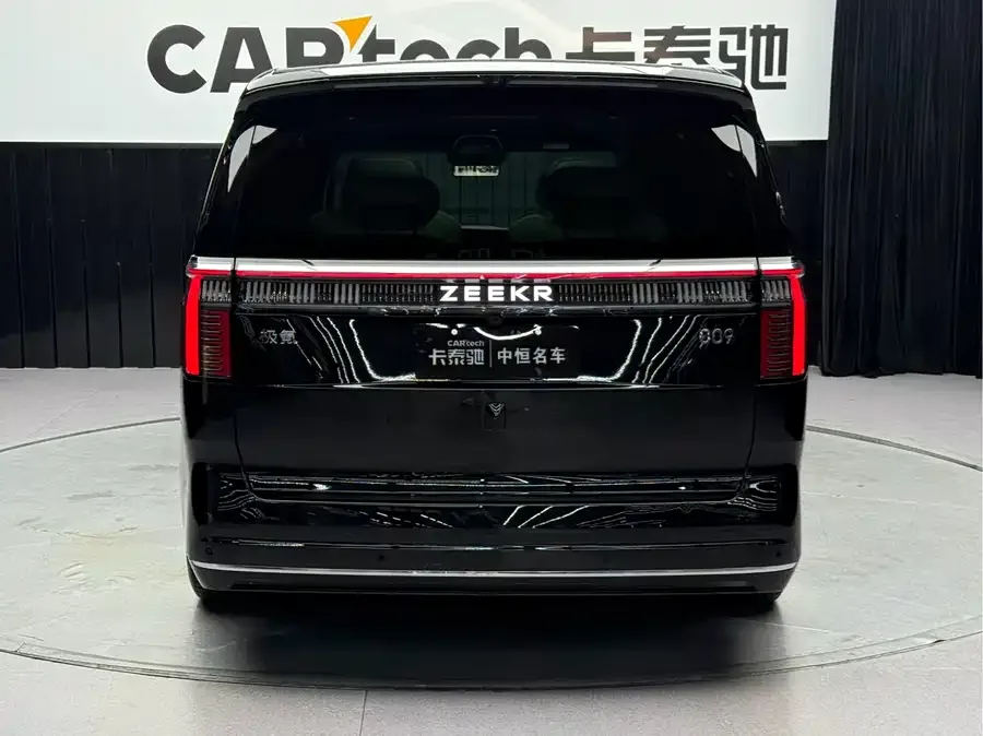 Zeekr 009 Zeekr 009 2024 six-seat executive version four-wheel drive 108kWh 2025 — миниатюра 2