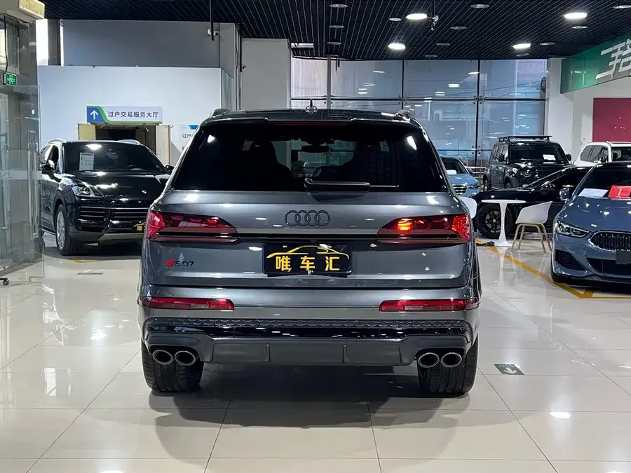 Audi SQ7 2024 4.0 TFSI 2024 — миниатюра 2