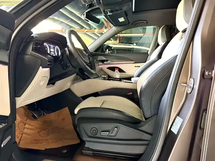 Audi Q6 2023 50 TFSI quattro Lingyun Edition One 2022 — миниатюра 3