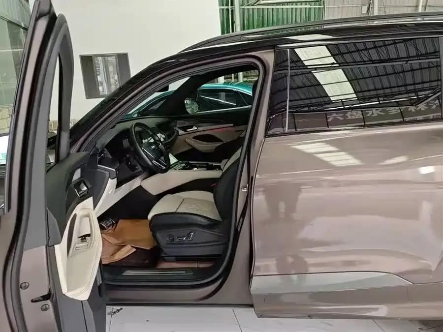 Audi Q6 2023 50 TFSI quattro Lingyun Edition One 2022 — миниатюра 4