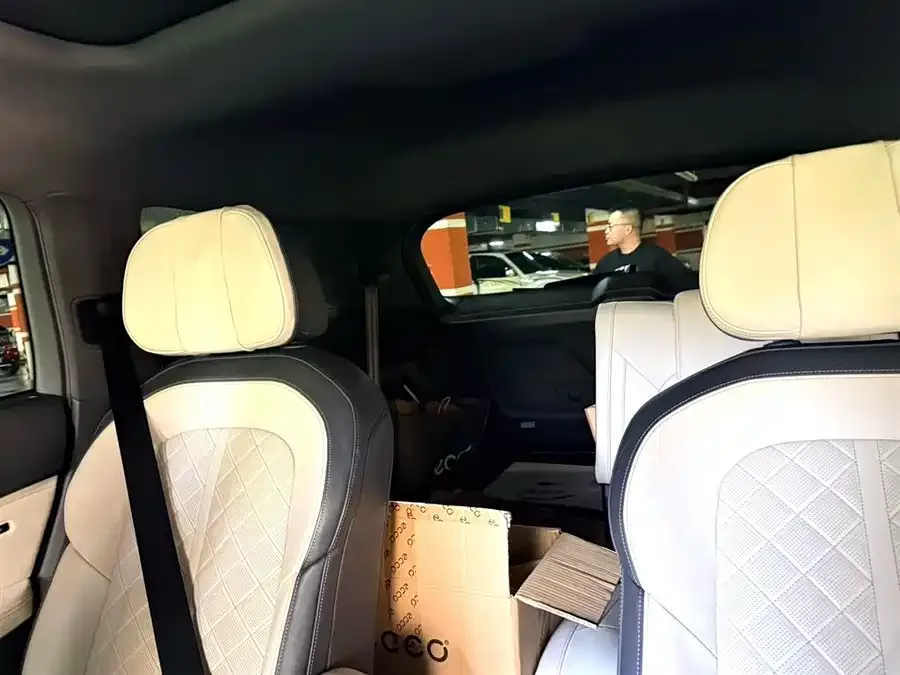 Audi Q6 2023 50 TFSI quattro Lingyun Edition One 2022 — миниатюра 5
