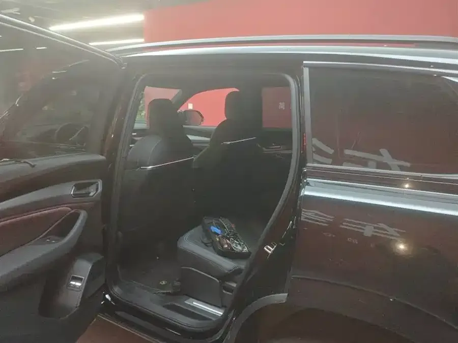 Audi Q6 2023 45 TFSI quattro Qiyun Yulin Set 2023 — миниатюра 2