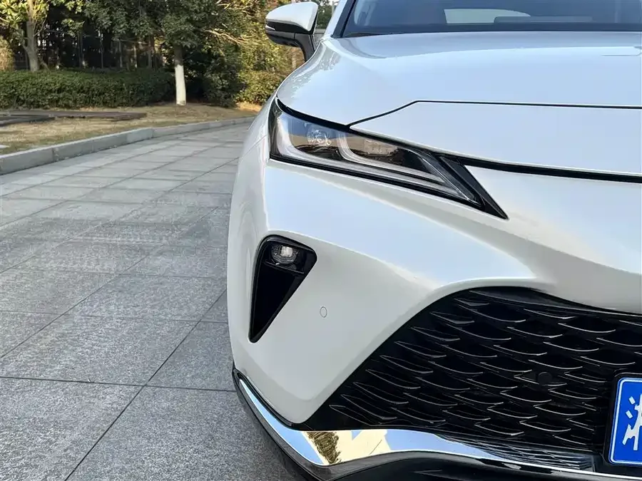 Toyota Venza 2022 Venza 2.0L CVT 4WD Supreme Edition 2022 — миниатюра 4