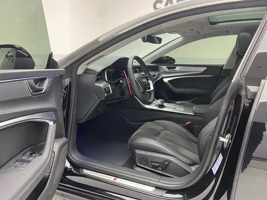 Audi A7L 2024 45 TFSI Luxury Edition 2024 — миниатюра 5