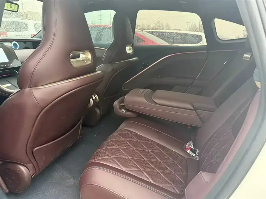 Avatr 11 Avita 11 2025 facelift Max extended range version 2025 — миниатюра 2