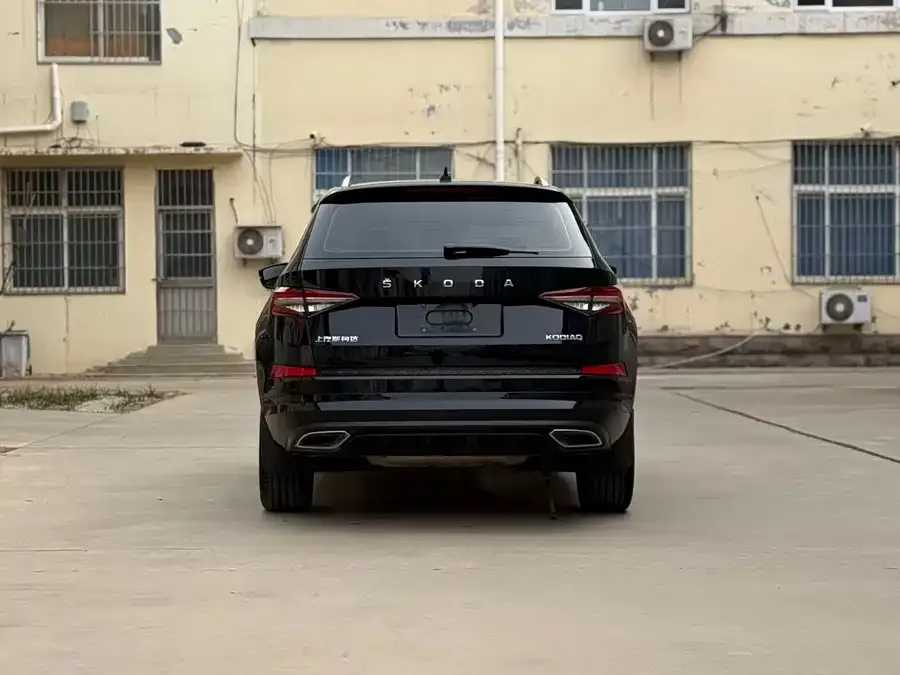 Skoda Kodiaq Kodiak 2022 TSI330 5-seater two-wheel drive luxury version 2022 — миниатюра 5