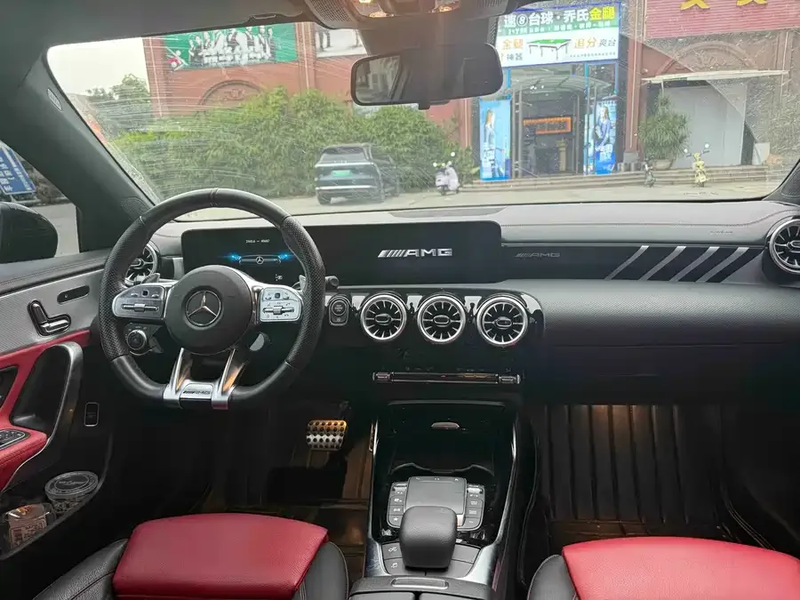 Mercedes-Benz A-Class AMG Mercedes-Benz A-Class AMG 2022 AMG A 35 L 4MATIC 2022 — миниатюра 5