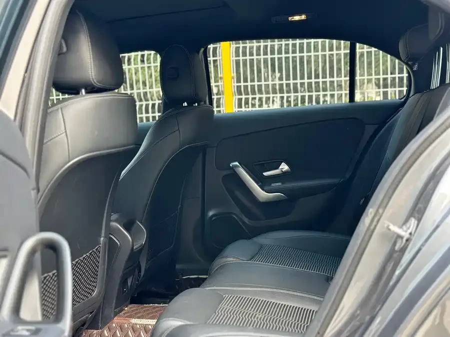 Mercedes-Benz Grade A Mercedes-Benz A-Class (Imported) 2022 A 200 Dynamic Edition 2023 — миниатюра 4