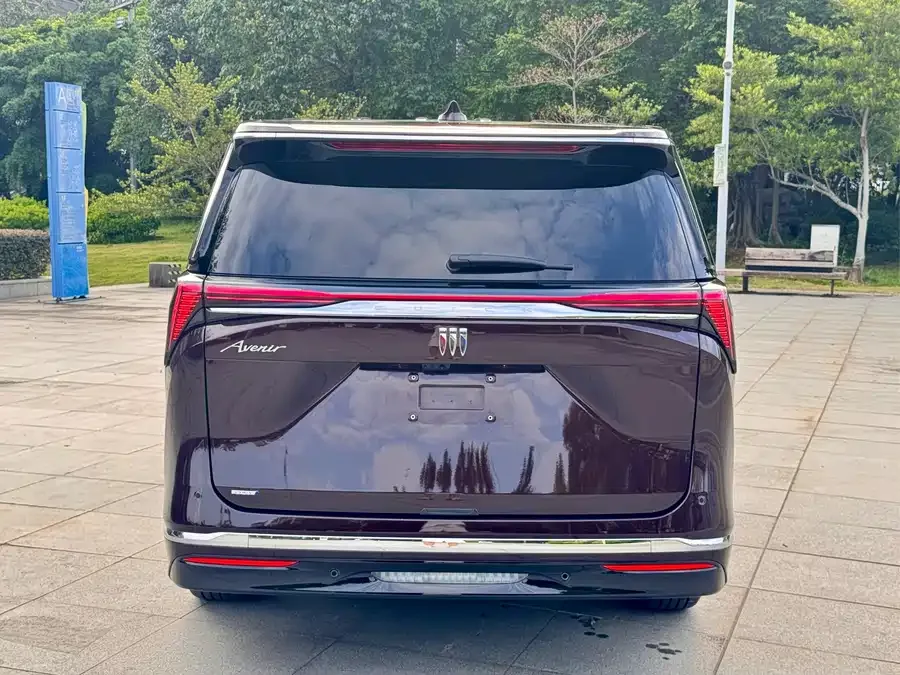 Buick GL8 New Energy 2024 Lu Zun Premium Edition 7 Seaters 2024 — миниатюра 5