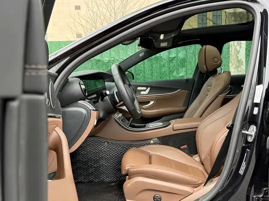 Mercedes-Benz E-class new energy Mercedes-Benz E-Class New Energy 2022 E 350 e L Plug-in Hybrid Sedan 2022 — миниатюра 4