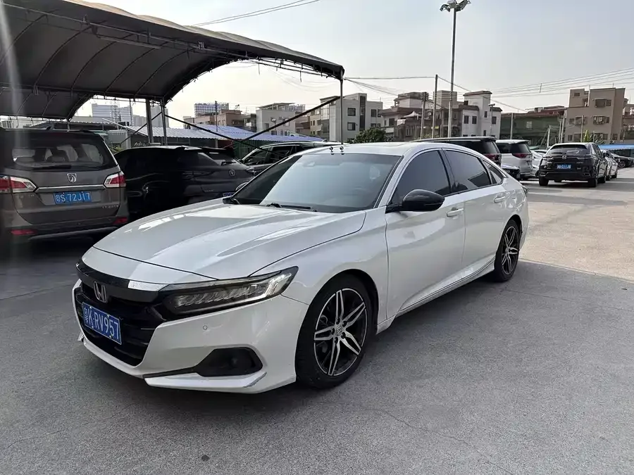 Honda Accord 2022 Accord 260TURBO Fantasy Night Premium Edition 2022 — фото 1, купить с доставкой в Москву