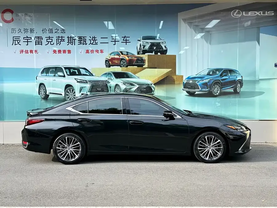 Lexus ES 2022 300h Premium Edition 2024 — миниатюра 2
