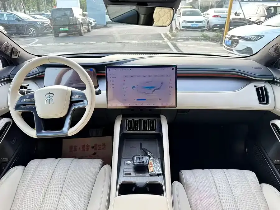 BYD Song L EV Song L EV 2024 662km Excellence Edition 2024 — миниатюра 4