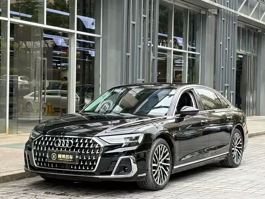Audi A8 2025