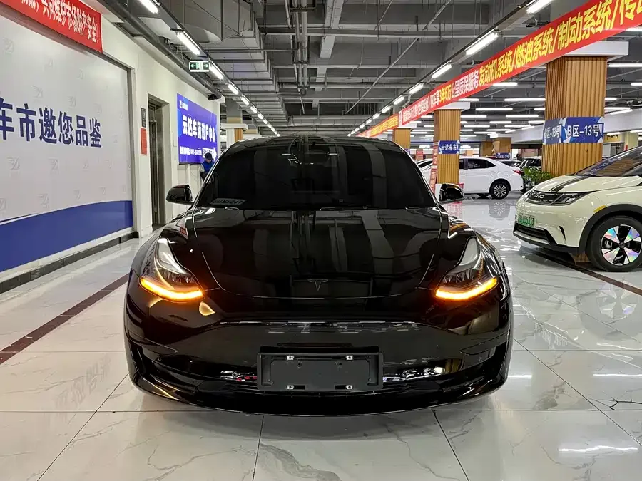 Tesla Model 3 2023